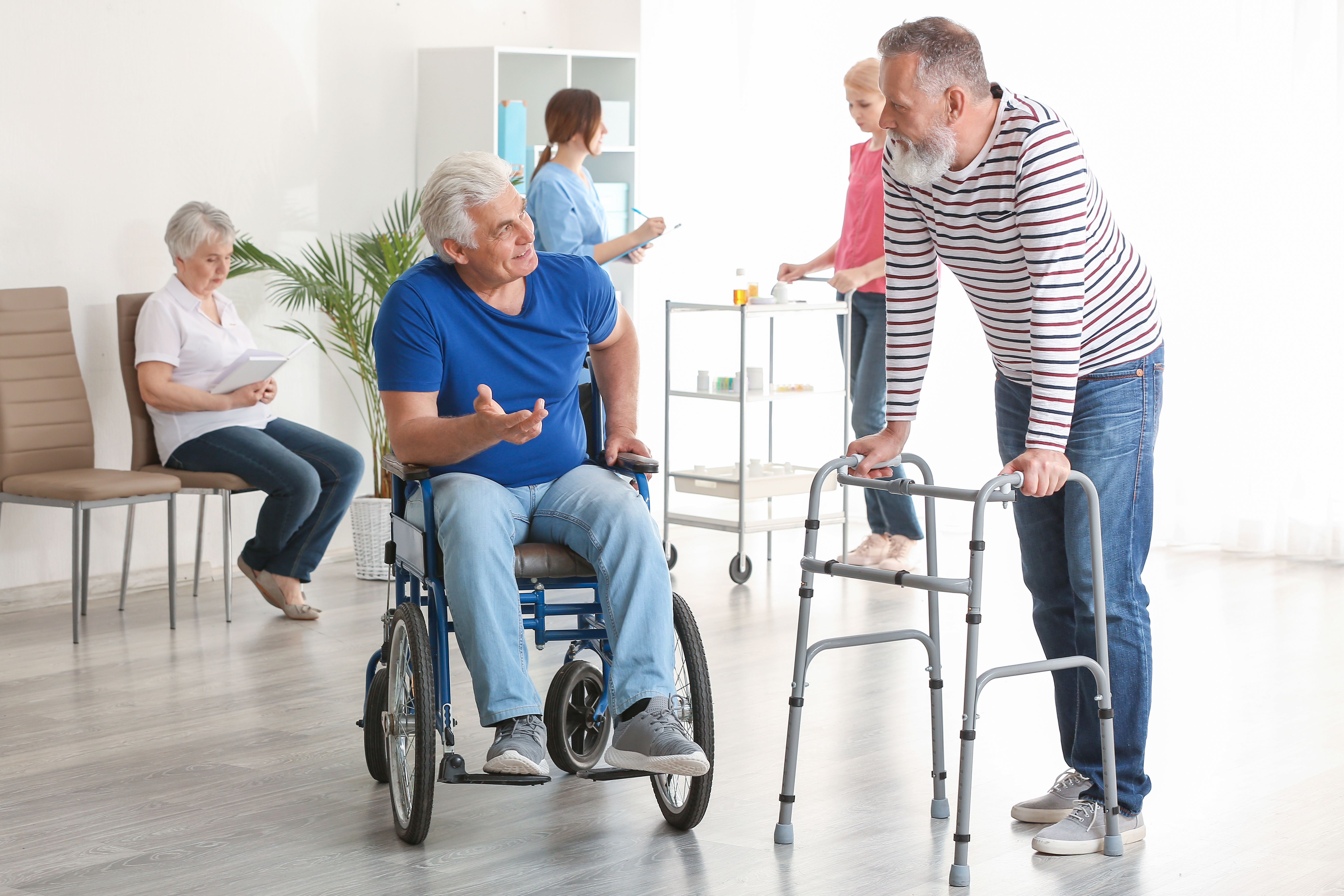 Sanitätshaus für Gehhilfen, Rollator, Rollstühle & Pflegehilfsmittel bei Berlin